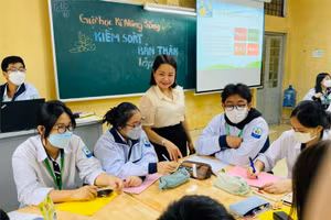 Một lớp học của Trường THPT Hoàng Cầu (Hà Nội). Ảnh: NTCC