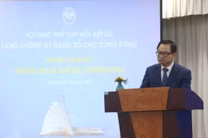 Vụ trưởng Vụ Hợp tác quốc tế, Bộ TT&TT, Triệu Minh Long phát biểu tại hội thảo.