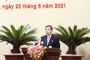 Chủ tịch UBND TP Chu Ngọc Anh phát biểu tại kỳ họp. Ảnh: hanoi.gov.vn
