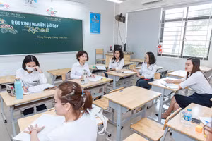 Giáo viên quận Hoàng Mai và huyện Ứng Hòa chia sẻ kinh nghiệm dạy học.