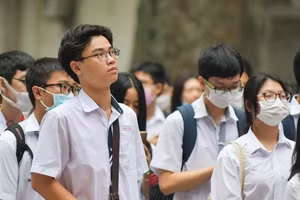Học sinh Hà Nội tham dự kỳ thi học sinh giỏi thành phố năm 2023.