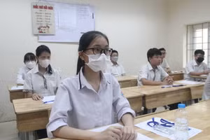 Thí sinh dự thi lớp 10 tại Hà Nội năm 2023.