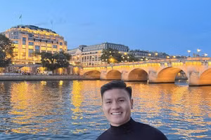 Quang Hải khiến cho giới truyền thông 'việt vị'.