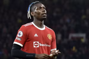 Trụ cột một thời của Man Utd nhận án phạt cực sốc 