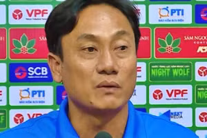 HLV Sài Gòn FC nói lời buồn lòng sau trận thắng Bình Dương.