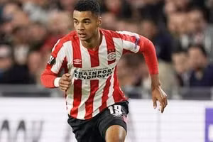 Cody Gakpo của PSV lọt vào tầm ngắm của MU.