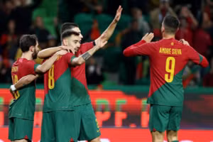 Ronaldo bỏ ngỏ khả năng ra sân trận gặp Ma Rốc.