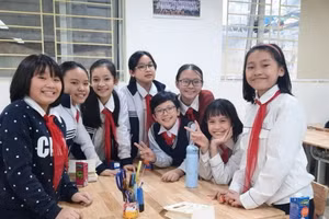 Học sinh hệ song bằng Trường THCS Ngô Sỹ Liên, quận Hoàn Kiếm.