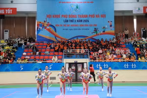 Học sinh Hà Nội dự thi Hội khỏe Phù Đổng cấp thành phố môn thể dục aerobic.