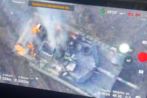 Một trong những chiếc xe tăng M1- Abrams mà Mỹ cung cấp cho Ukraine đã bị quân đội Nga phá hủy