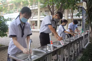 Trường học không được thay đổi đồng phục, đồ thể dục trong năm học 2021-2022. Ảnh minh họa 