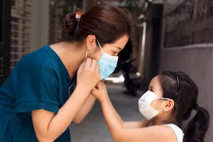Trẻ em là đối tượng rất dễ tổn thương bởi Covid-19.