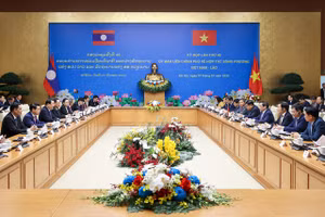 Thủ tướng Việt Nam và Lào đồng chủ trì Kỳ họp Ủy ban liên Chính phủ hai nước 