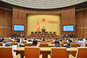 Quốc hội biểu quyết thông qua Luật Giao dịch điện tử (sửa đổi).