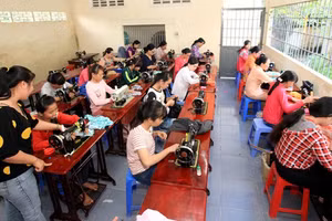 Chính sách giảm nghèo mới hướng người lao động vào học nghề, tạo việc làm để xóa nghèo bền vững