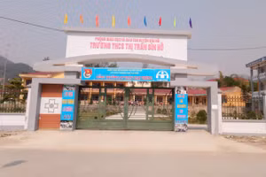 Trường Tiểu học thị trấn Sìn Hồ - Nơi phát hiện học sinh dương tính với SARS-CoV-2.