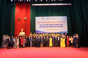Các nhà khoa học tham gia Hội thảo.