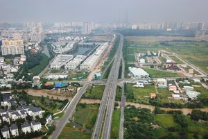 Luật Đất đai (sửa đổi) được thông qua giải quyết những vướng mắc pháp lý cho thị trường bất động sản.