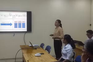 Đại diện nhóm triển khai nhiệm vụ khoa học - công nghệ báo cáo kết quả nghiên cứu.