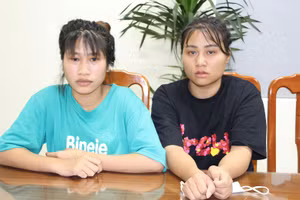 Ven Thị Hoài (trái) và Cụt Thị Ngọc. (Ảnh: CANA).