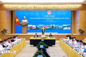Thủ tướng Phạm Minh Chính phát biểu chỉ đạo hội nghị. (Ảnh: Dương Giang/TTXVN) 