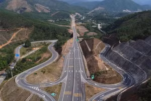 Điều chỉnh tốc độ lên 90km/h với các tuyến cao tốc 4 làn xe.