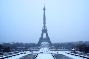 Paris, Pháp.