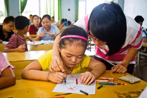 Cần có những phương pháp dạy kỹ năng sống cho trẻ khuyết tật phù hợp để giáo dục, rèn luyện. Ảnh minh họa: UNICEF Việt Nam