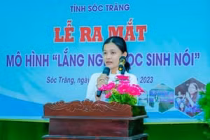 Học sinh trình bày trong buổi “Lắng nghe học sinh nói”.