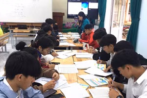 Cô Phan Thị Như Ý (môn Ngữ văn), thành công với tuyệt chiêu “buộc” học sinh phải tự học. 