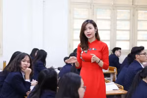 Nguồn nhân lực giảng viên quyết định chất lượng giảng dạy và nghiên cứu.