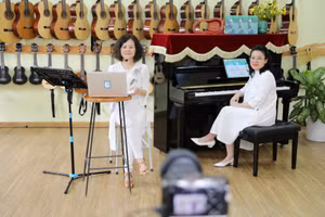 Chuỗi hoạt động nghệ thuật trực tuyến "Gió đầu mùa” sẽ được diễn ra trong 2 tuần.