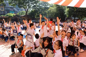 Học sinh Trường THCS Thành Công, Ba Đình, HN tổ chức phát động hưởng ứng Ngày pháp luật Việt Nam (9/11).