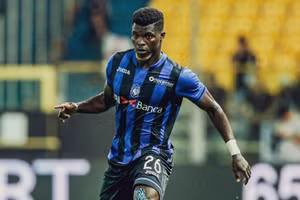 Willy Ta Bi, cầu thủ vắn số của Atalanta.