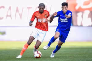 Cầu thủ sợ hãi với lịch thi đấu dày đặc ở giải VĐQG Trung Quốc.