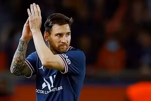 Messi trong màu áo đội bóng PSG.