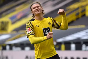 Haaland giành giải Cầu thủ xuất sắc nhất Bundesliga.