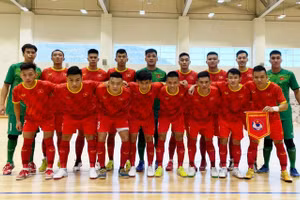17 cầu thủ futsal Việt Nam đã lên đường sang UAE kiếm suất dự Word Cup 2021.