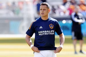 "Hạt đậu nhỏ" Chicharito thừa nhận "chạm đáy" của sự thất vọng.