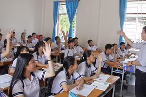 Học sinh Trường THPT Hậu Nghĩa- Long An. Ảnh: Ngọc Sương