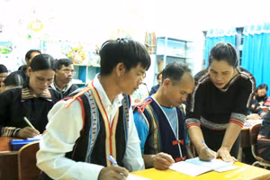 Cán bộ, giáo viên được tập huấn đầy đủ nên khi truyền đạt kiến thức lại cho học viên thuận lợi hơn.