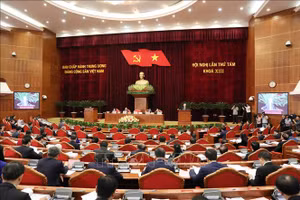 Ngày làm việc thứ hai Hội nghị Trung ương 8 khóa XIII