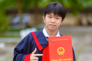Phạm Khánh Duy, thủ khoa đầu vào Trường ĐH Bách khoa, ĐH Quốc gia TPHCM ở phương thức xét tuyển kết hợp. Ảnh: NTCC