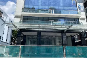 Dự án cao ốc văn phòng 257 Điện Biên Phủ, Quận 3, chiều 19/7. Ảnh: Lê Nam