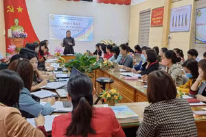 50 Cán bộ quản lý, giáo viên, chuyên viên đã tham dự hội thảo. 