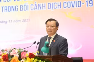 Bí thư Thành ủy Hà Nội - Đinh Tiến Dũng.