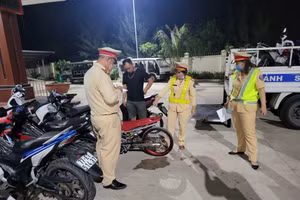 Lực lượng CSGT tăng cường tuần tra kiểm soát xử lý các trường hợp vi phạm.