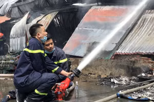 Công an Phòng cháy chữa cháy tại hộ sản xuất, kinh doanh tại Đội 7, xã Tiền Phong, huyện Thường Tín, Thành phố Hà Nội.