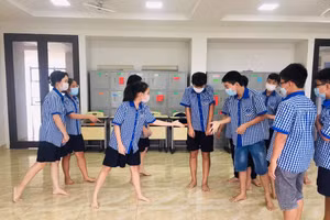 Các trường tư thục sẽ tổ chức ăn bán trú vào đầu tuần tới.