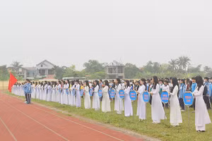 Học sinh các trường tham gia giải điền kinh, bơi lội năm học 2022-2023.